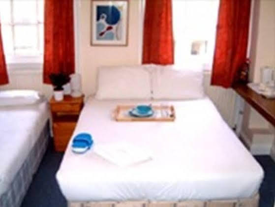 Fitzroy/Cosmo Hotel ลอนดอน ภายนอก รูปภาพ